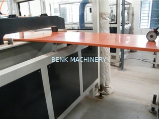 800 - linha de produção larga do perfil de 1000mm WPC, painel plástico da porta do PVC que faz a máquina